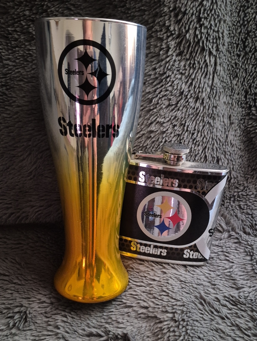 Steelers Metallic Yellow-to-Silver Beer Pilsner Glass And Flask NFL